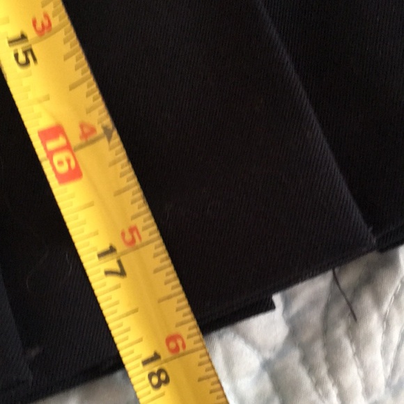 St. John navy blue size 4 perfect condition. - Picture 7 of 8